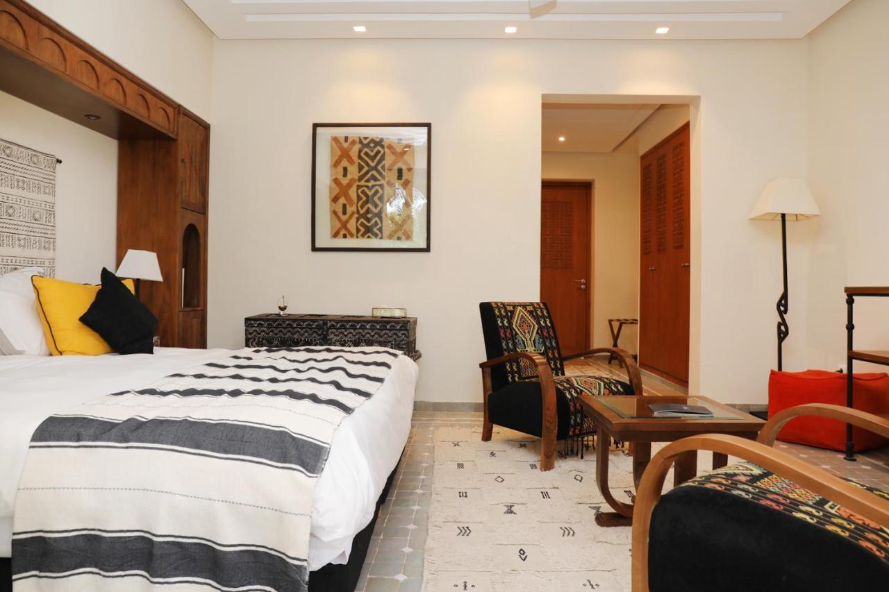 Deluxe Queen Suite